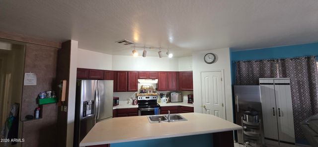 1941 E 39th Avenue, Apache Junction, AZ 85119