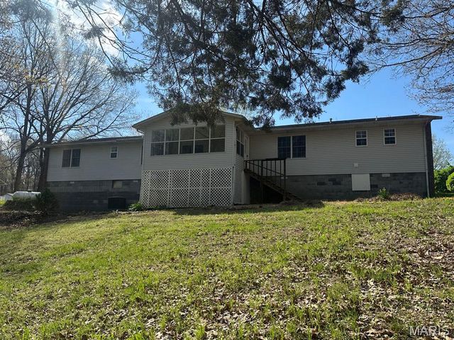 17173 E Cedar Hills Drive, Dexter, MO 63841