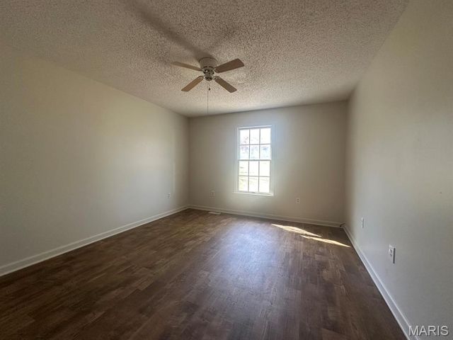 17173 E Cedar Hills Drive, Dexter, MO 63841