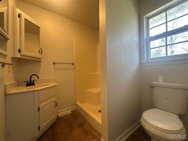 17173 E Cedar Hills Drive, Dexter, MO 63841