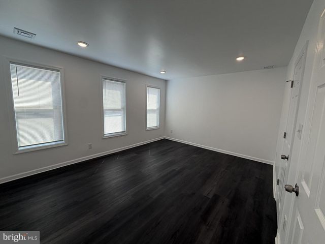1262 S BROAD ST, Trenton, NJ 08610
