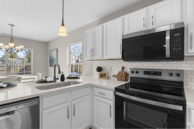 100 Creekside Drive, Summerville, SC 29485