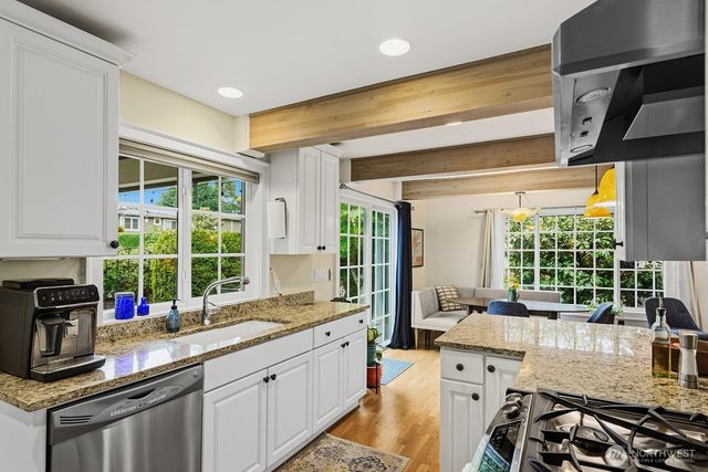 11225 NE 53rd Street, Kirkland, WA 98033