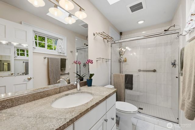 11225 NE 53rd Street, Kirkland, WA 98033