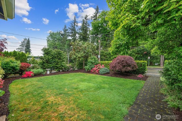 11225 NE 53rd Street, Kirkland, WA 98033