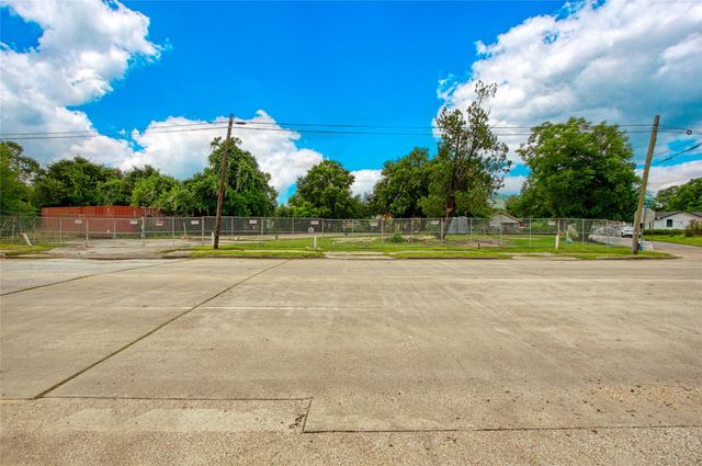 4502 Liberty Road, Houston, TX 77026