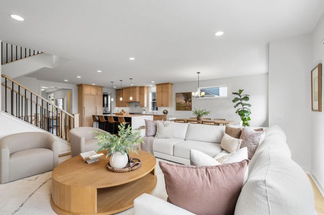 18239 102nd Place N, Maple Grove, MN 55311