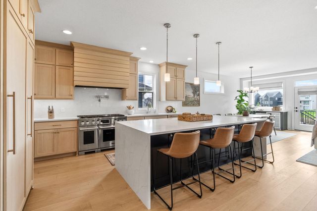 18239 102nd Place N, Maple Grove, MN 55311