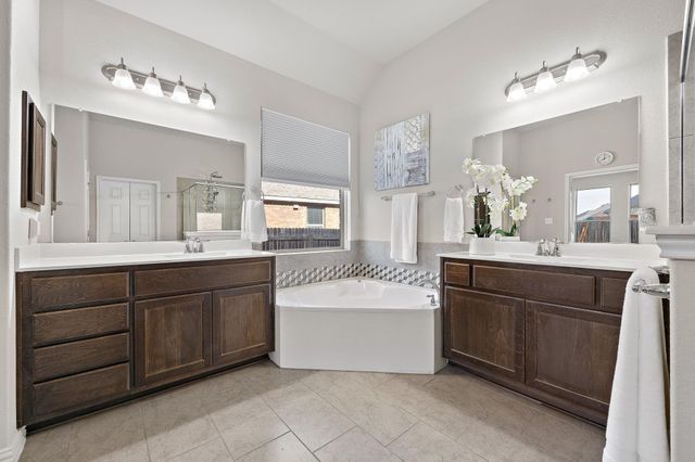 405 Miracle Rose WAY, Liberty Hill, TX 78642