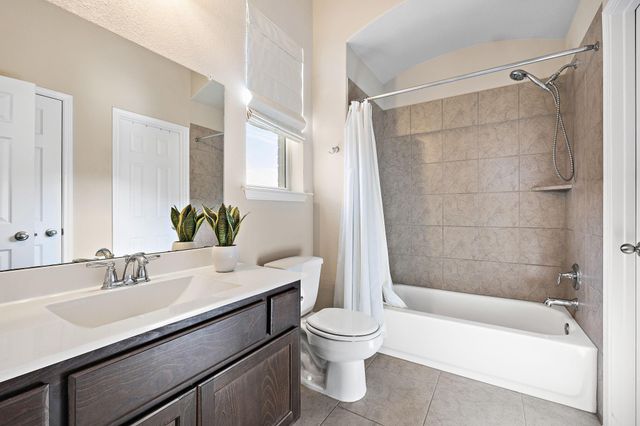 405 Miracle Rose WAY, Liberty Hill, TX 78642