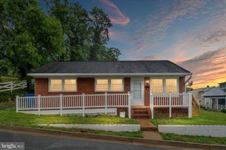 210 MIDWAY AVE, Front Royal, VA 22630