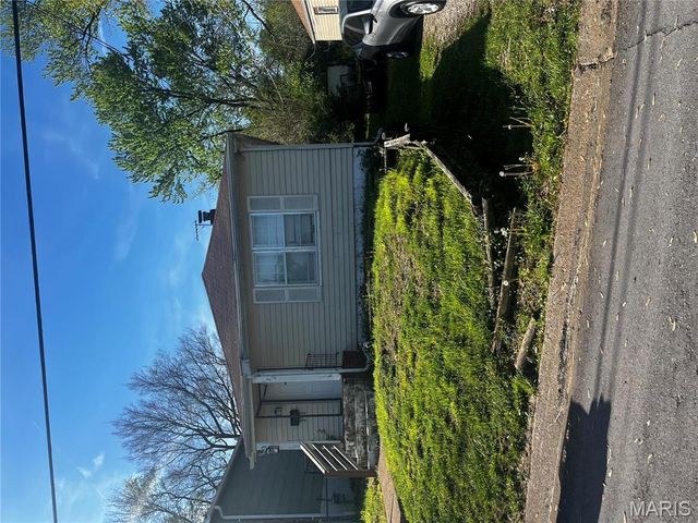 122 Fermo Avenue, Ferguson, MO 63135