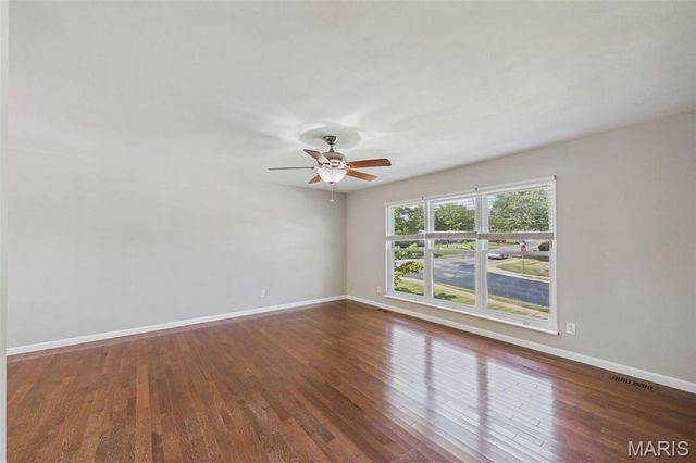 656 Nancy Drive, St Charles, MO 63301