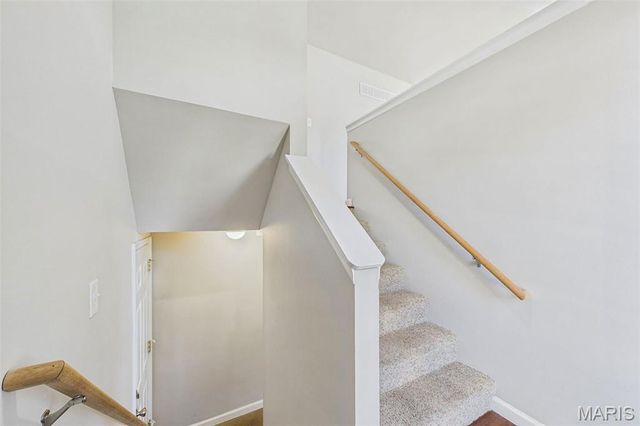 656 Nancy Drive, St Charles, MO 63301