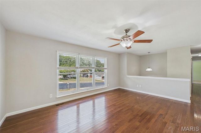 656 Nancy Drive, St Charles, MO 63301