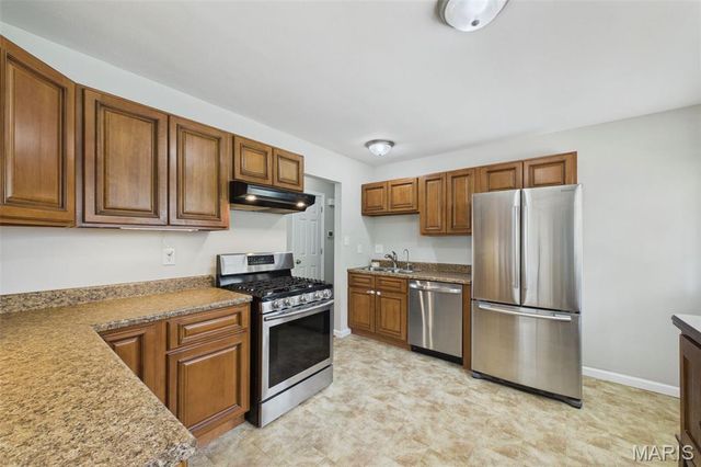 656 Nancy Drive, St Charles, MO 63301