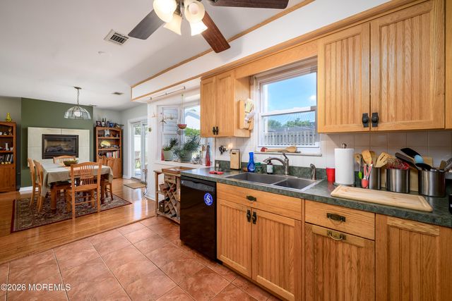 40 Pomona Boulevard, Keyport, NJ 07735