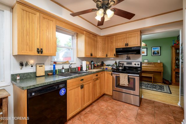 40 Pomona Boulevard, Keyport, NJ 07735