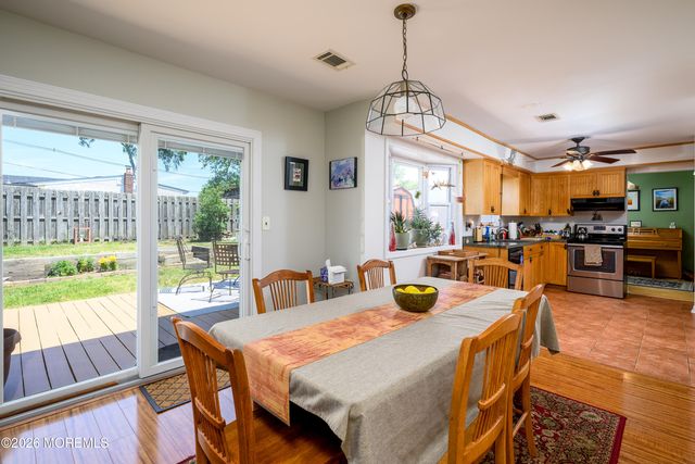 40 Pomona Boulevard, Keyport, NJ 07735