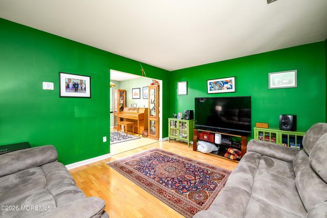40 Pomona Boulevard, Keyport, NJ 07735