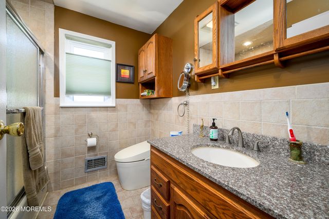 40 Pomona Boulevard, Keyport, NJ 07735