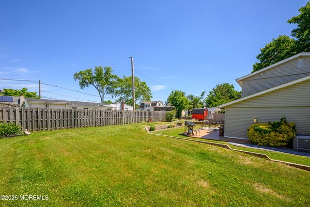 40 Pomona Boulevard, Keyport, NJ 07735