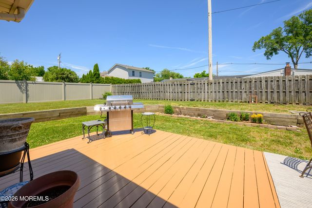40 Pomona Boulevard, Keyport, NJ 07735