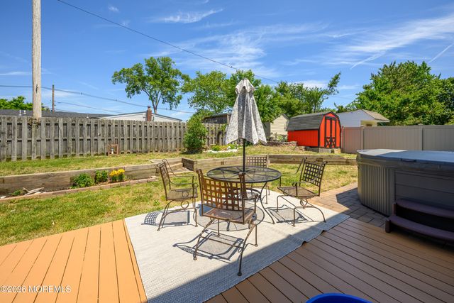 40 Pomona Boulevard, Keyport, NJ 07735