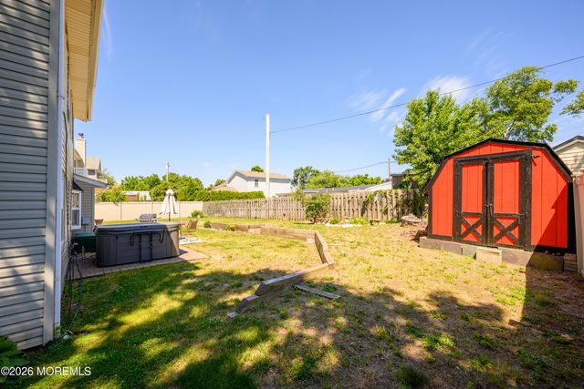 40 Pomona Boulevard, Keyport, NJ 07735