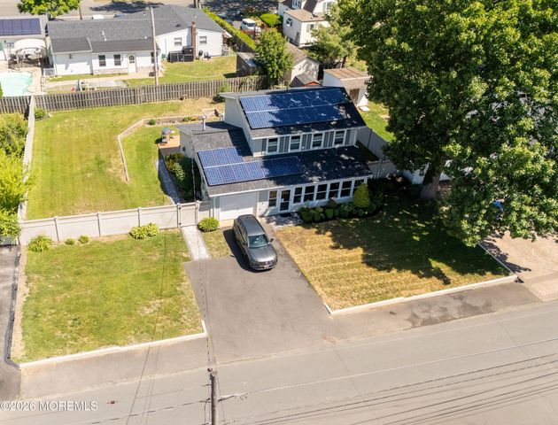 40 Pomona Boulevard, Keyport, NJ 07735
