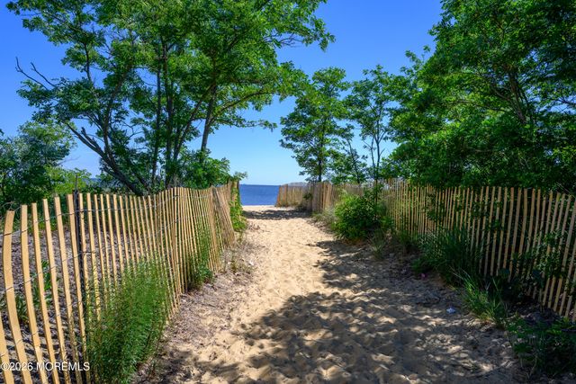 40 Pomona Boulevard, Keyport, NJ 07735