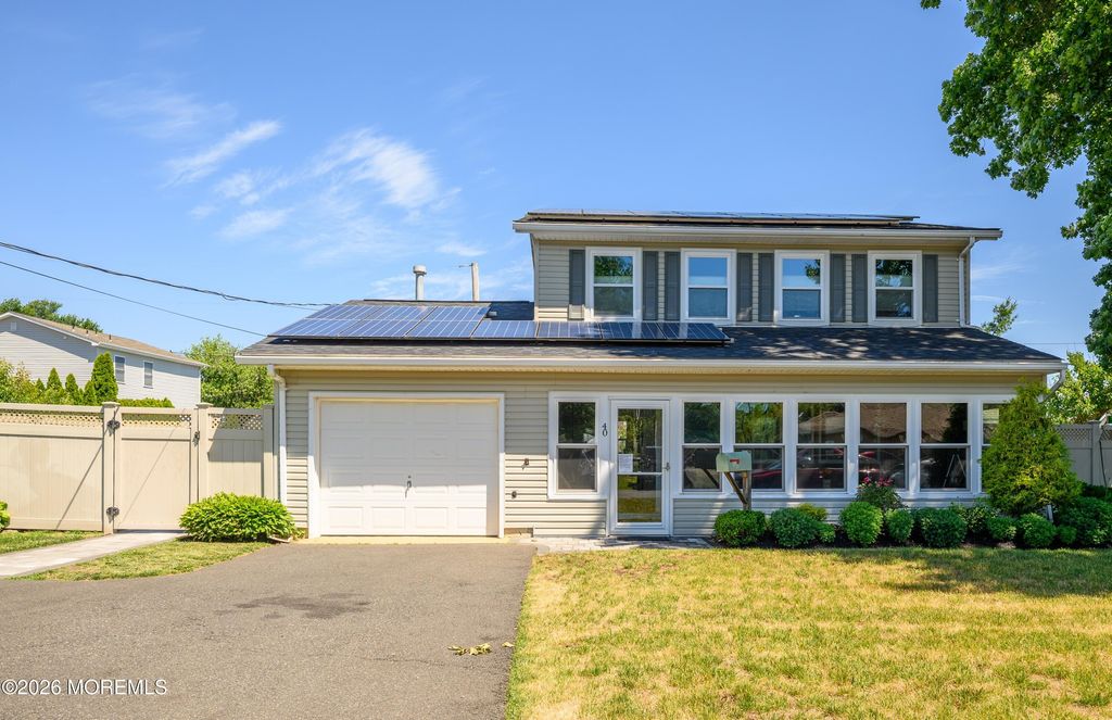 40 Pomona Boulevard, Keyport, NJ 07735