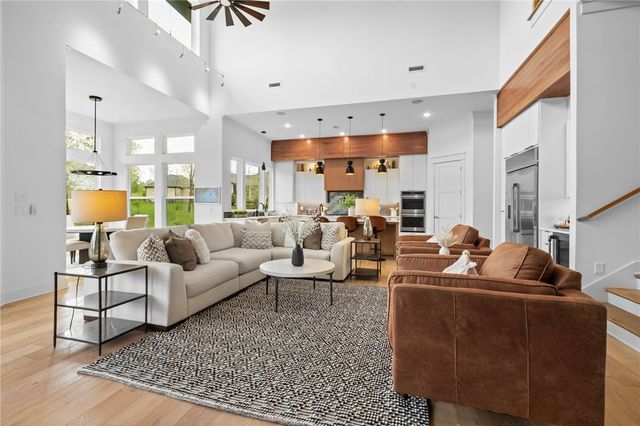 4315 S Scissortail Drive, Bentonville, AR 72713