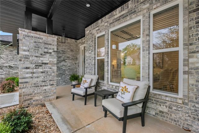 4315 S Scissortail Drive, Bentonville, AR 72713