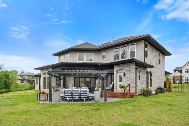 4315 S Scissortail Drive, Bentonville, AR 72713