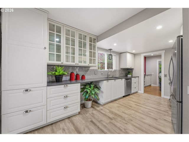 12635 Sw PRINCE ALBERT St, King City, OR 97224