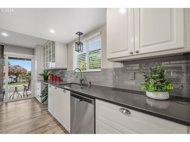 12635 Sw PRINCE ALBERT St, King City, OR 97224