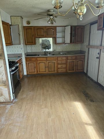 2631 Kennedy Drive, North Chicago, IL 60064