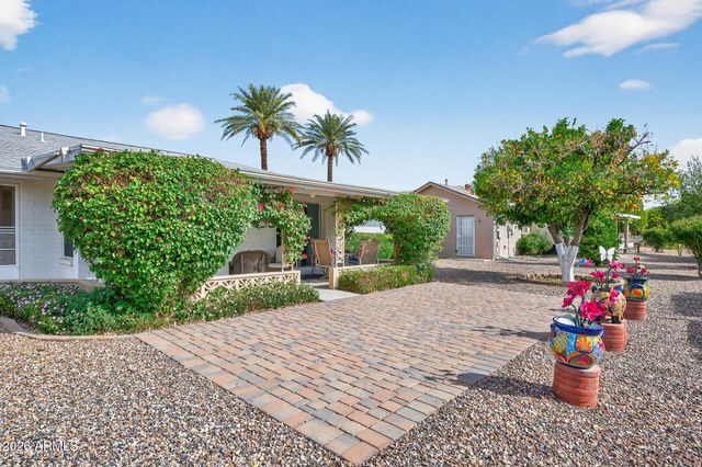 10609 W MISSION Lane, Sun City, AZ 85351
