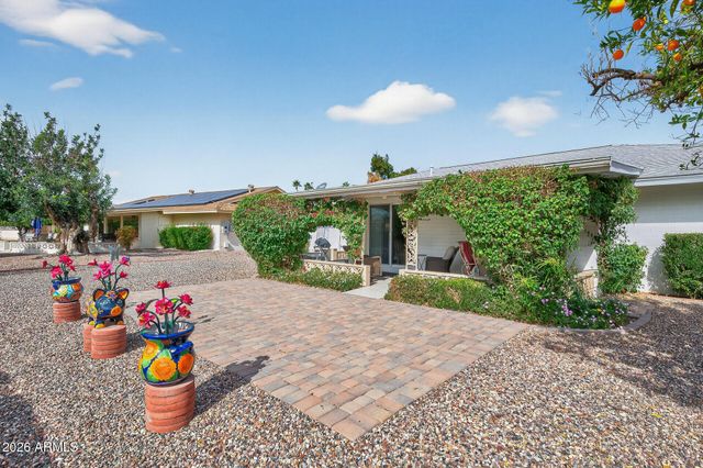 10609 W MISSION Lane, Sun City, AZ 85351