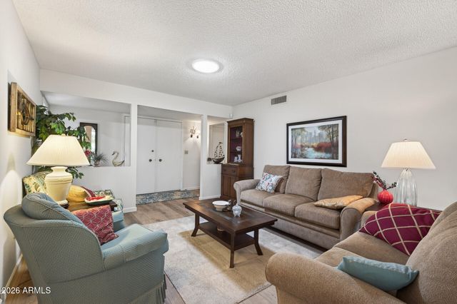 10609 W MISSION Lane, Sun City, AZ 85351