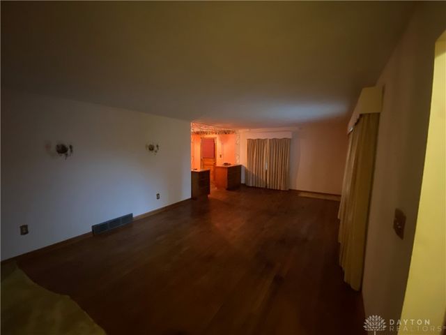 3821 Denlinger, Dayton, OH 45426