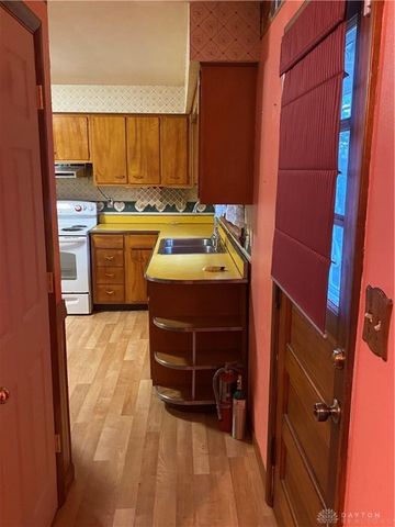 3821 Denlinger, Dayton, OH 45426