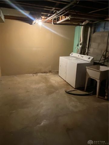 3821 Denlinger, Dayton, OH 45426