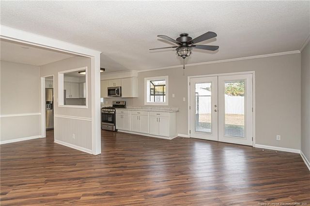 6434 Kincross Avenue, Fayetteville, NC 28304