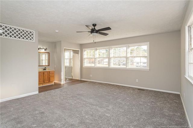 6434 Kincross Avenue, Fayetteville, NC 28304