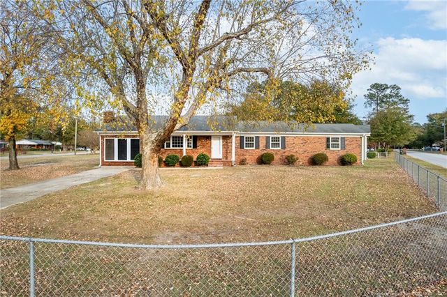 6434 Kincross Avenue, Fayetteville, NC 28304