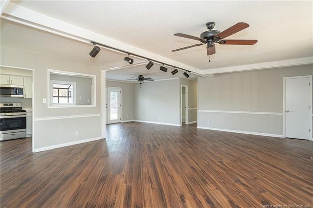 6434 Kincross Avenue, Fayetteville, NC 28304