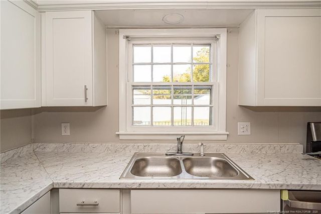 6434 Kincross Avenue, Fayetteville, NC 28304