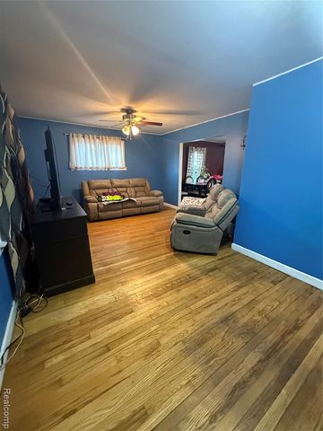 764 White Avenue, Lincoln Park, MI 48146